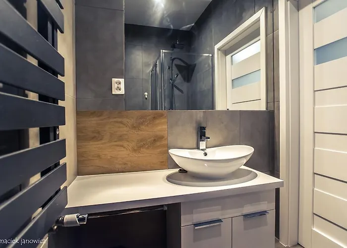 Apart-invest Wiwi 3 아파트